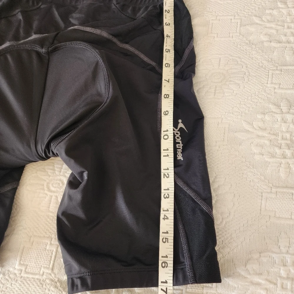 Sportneer Black Padded Cycling Shorts Size L